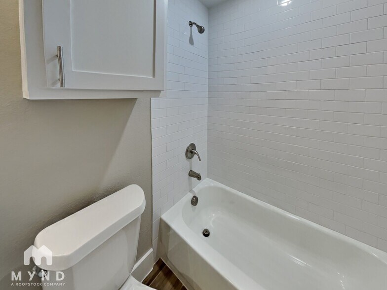 Building Photo - 5736 Lone Star Cir