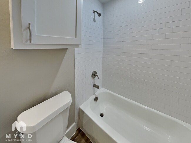 Building Photo - 5736 Lone Star Cir