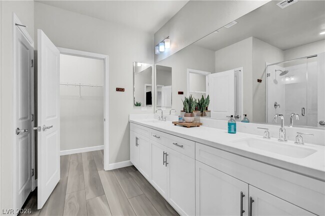 Building Photo - 6780 Stella Rosa Ct