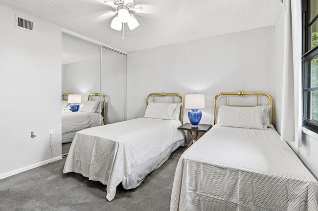 Building Photo - 3507 Village Blvd