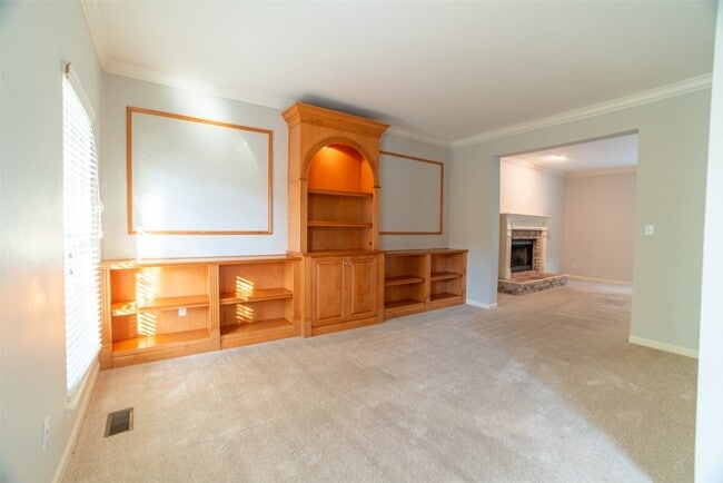Building Photo - 570 Castle Ridge Dr