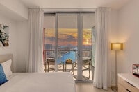 Building Photo - 2602 E Hallandale Beach Blvd
