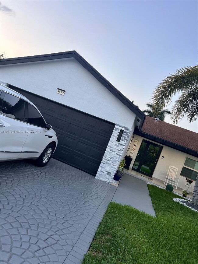 Building Photo - 9571 NW 52nd St