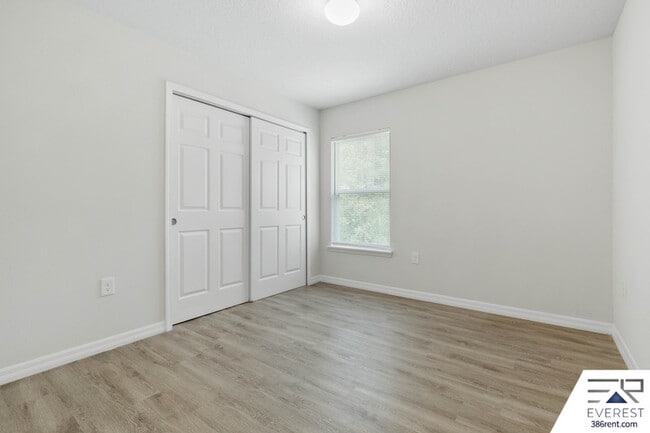 Building Photo - 26 Serbian Bellflower Trail