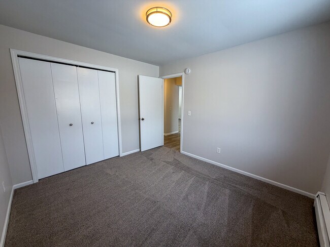 Building Photo - 1356 Vineland Ct SE