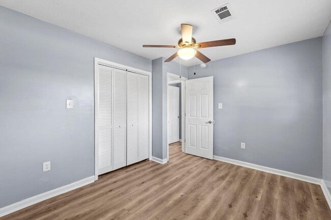 Building Photo - 1413 Springview Dr