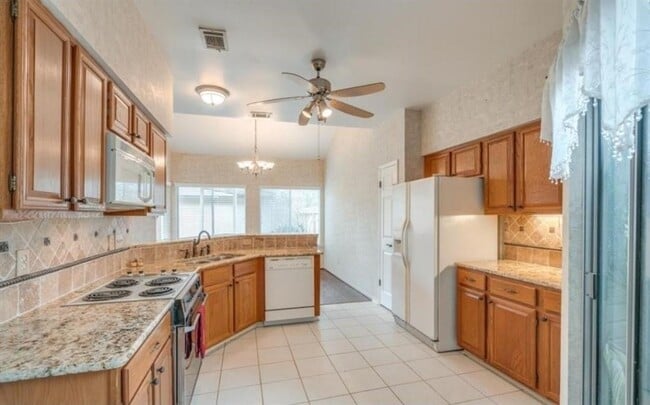 Building Photo - 14302 Reissen Ln