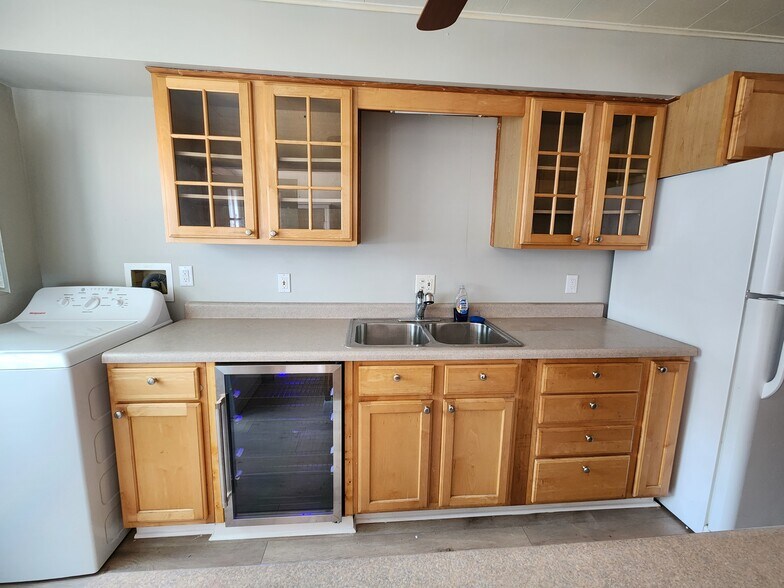 Building Photo - 506 Coral Dr