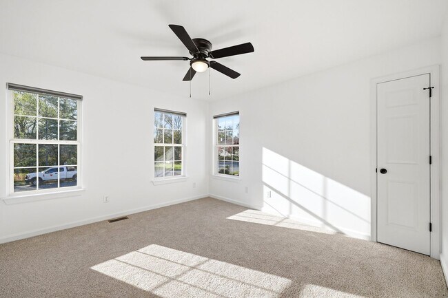 Building Photo - 1600 Old Brook Rd