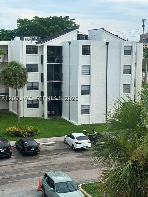 Building Photo - 3601 SW 117th Ave