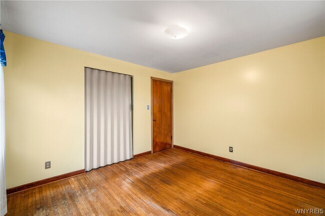 Building Photo - 6 Nokomis Pkwy