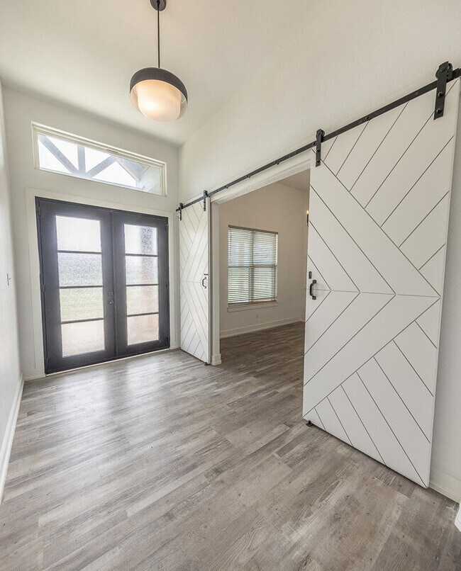 Building Photo - 19108 County Rd 2240