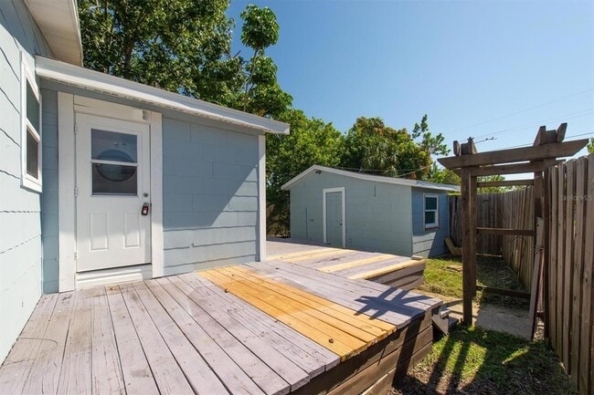 Building Photo - 1101 28th St N