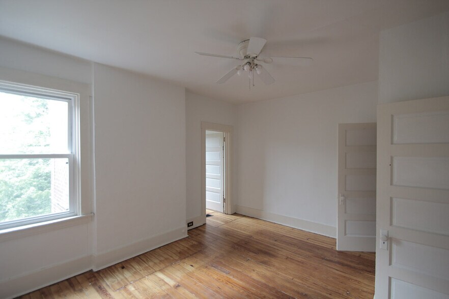 Building Photo - 124 S Trenton Ave