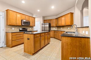 Building Photo - 809 Laserra