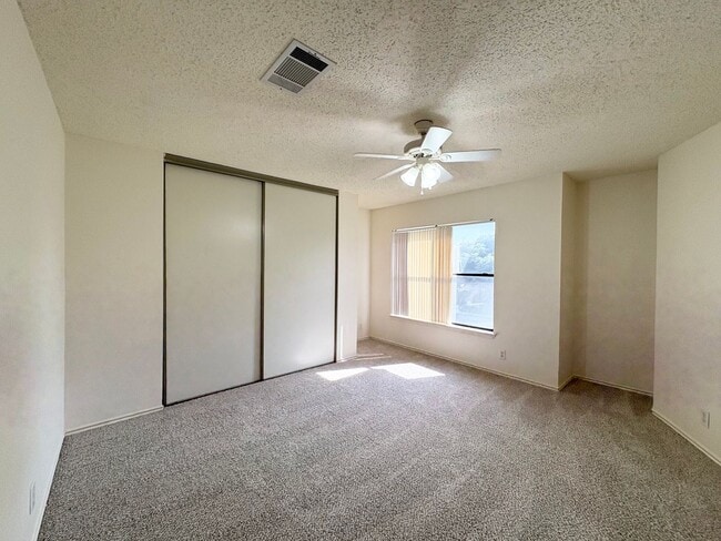 Building Photo - 8332 Montoya Cir