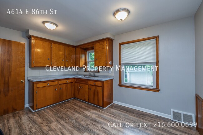 Building Photo - 4614 E 86th St