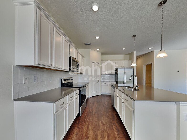 Building Photo - 979 Grafton Ridge Dr