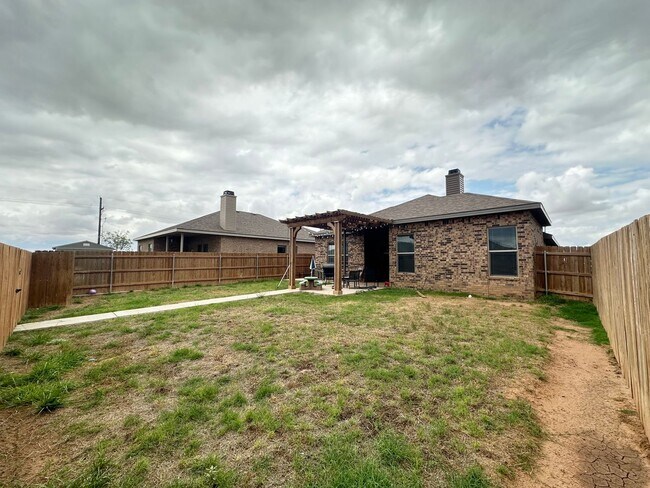 Building Photo - Available after July 9th