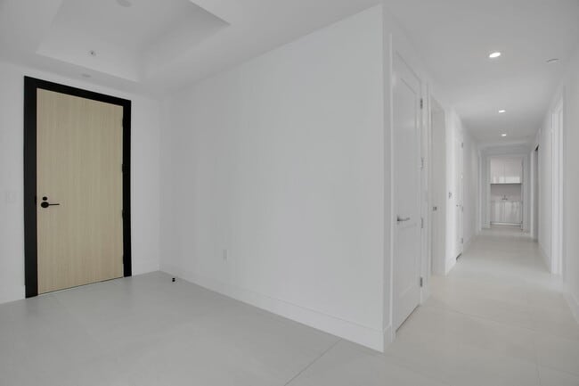 Building Photo - 151 N Seabreeze Blvd