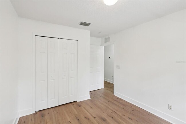 Building Photo - 9225 Stone River Pl