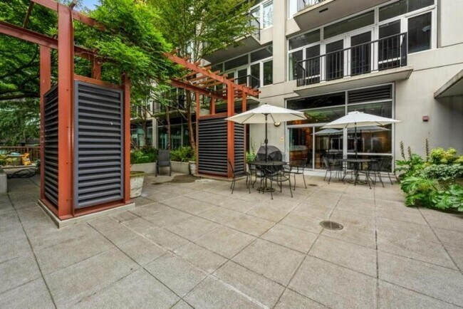 Building Photo - 1 bedroom in Seattle WA 98121