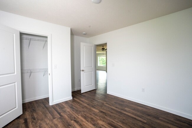 Building Photo - BRAND NEW 3 BEDROOM HOME - BOLIVAR, MO