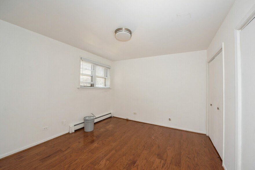 Building Photo - 8640 Skokie Blvd