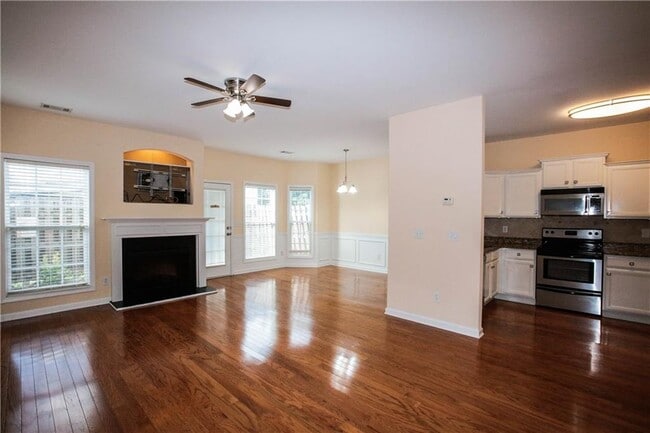 Building Photo - 3801 Thayer Trace