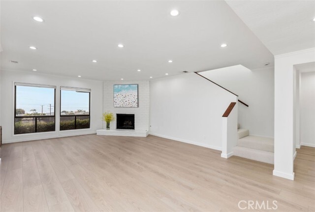 Building Photo - 621 Paseo de los Reyes