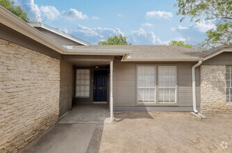 Building Photo - Adorable 3-Bedroom Duplex in Prime Austin ...