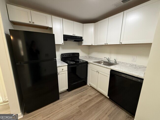 Building Photo - 180 Reed St