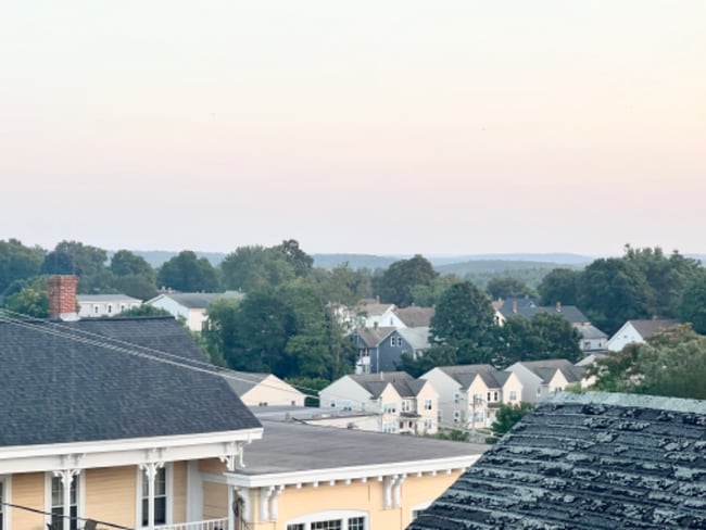 Building Photo - 143 Main St