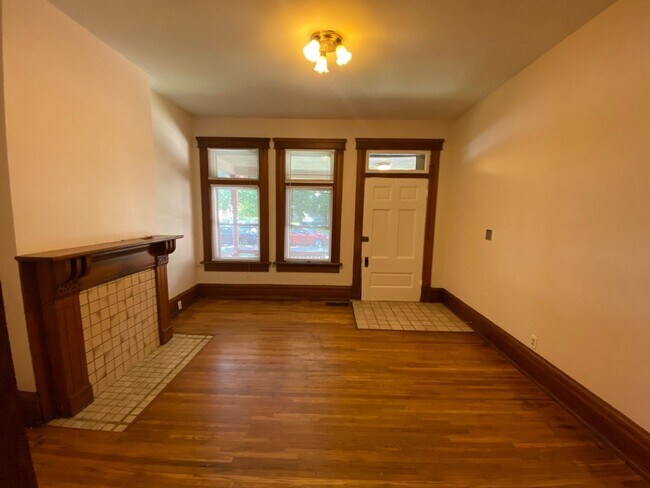 Building Photo - W 1st Ave 145-147 MLR