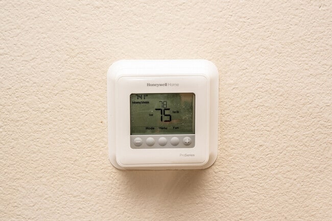 Building Photo - 4384 Iowa St