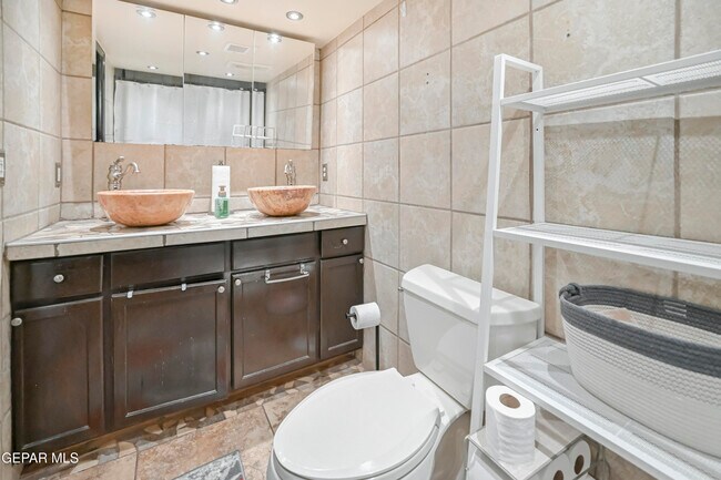 Building Photo - 12732 Tierra Salas Dr