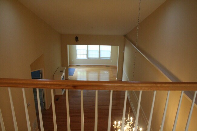 Building Photo - 4945 Decker Way