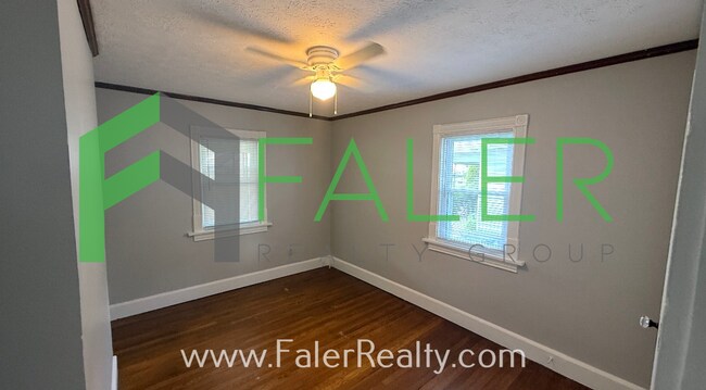 Building Photo - Charming 2-Bedroom Home