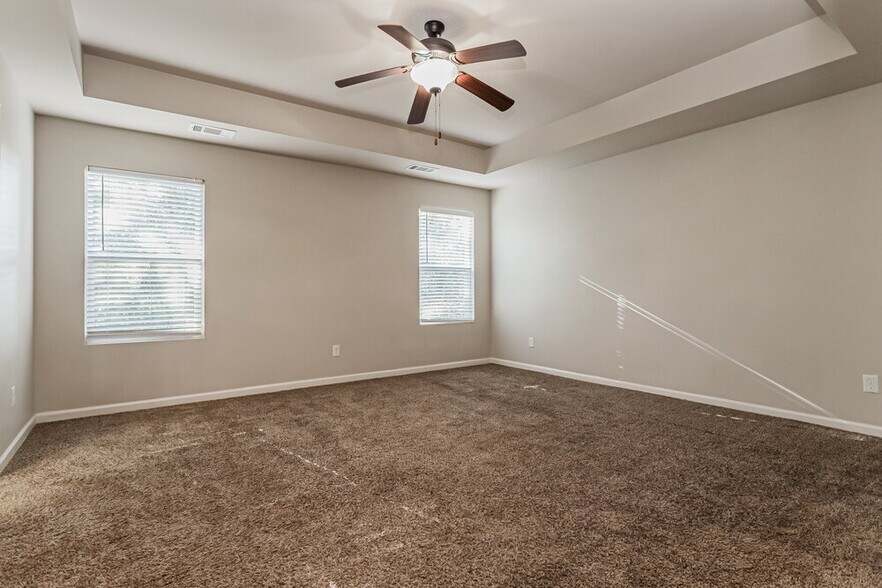 Building Photo - 1845 Simmons Ln