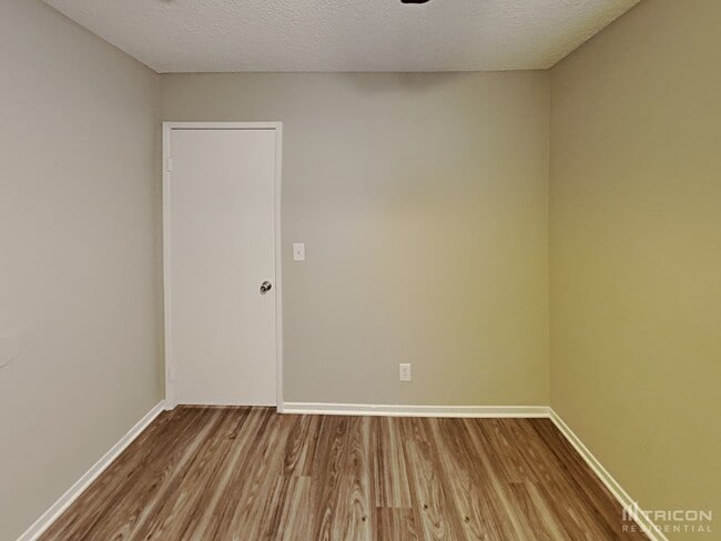 Building Photo - 6649 Gazelle Dr
