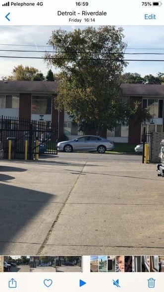 Gated Parking Entry - 16810 Lahser Rd