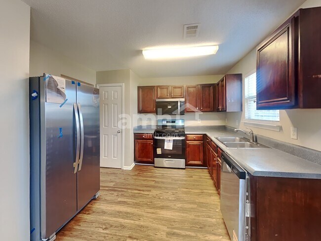 Building Photo - 4897 Bryant Dr