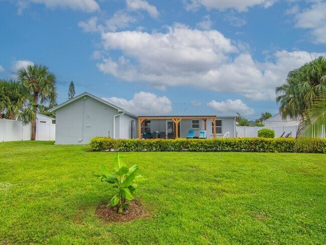 Building Photo - 606 Conn Way