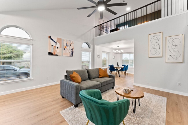 Building Photo - 313 Sweet Leaf Ln