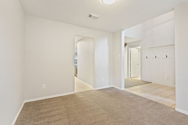 Building Photo - 21035 Summer Trace Ln