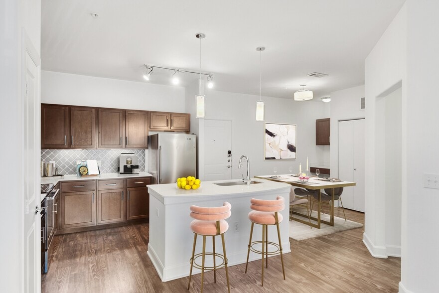 Building Photo - Ambrosio Apartments