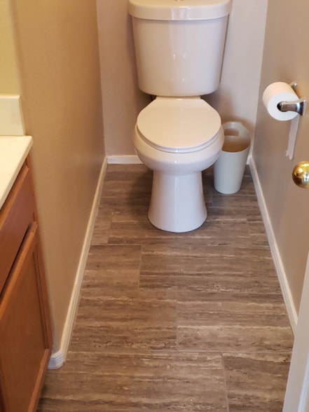 Building Photo - 1126 W Sandy Banks