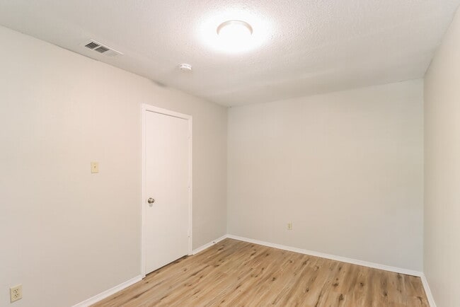 Building Photo - 8841 Elbe Trail