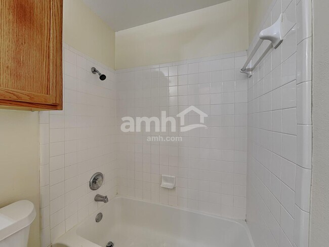 Building Photo - 351 Bailey Loop