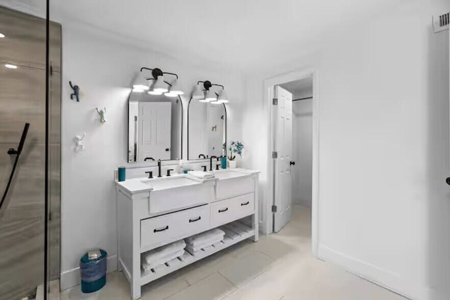 Building Photo - 1132 Carter Ave